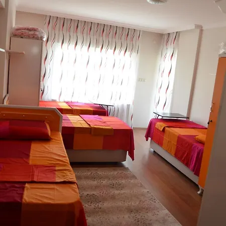 Forum Houses Apart Men Only 旅馆 *